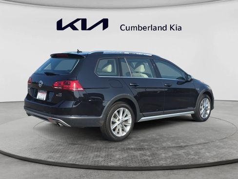 Used 2017 Volkswagen Golf Alltrack SE AWD/4WD image 5