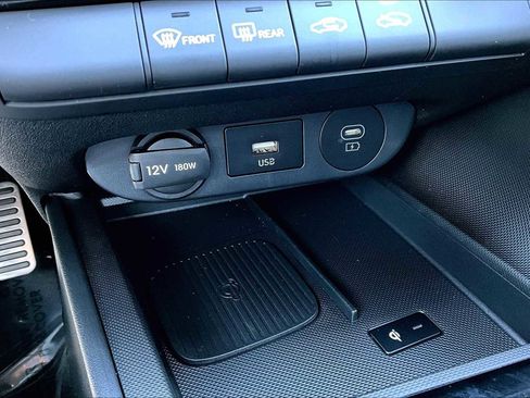 Used 2025 Hyundai Elantra Sport image 34