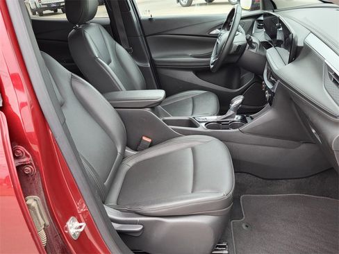 Used 2024 Buick Encore GX Sport Touring image 10