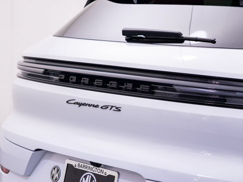 Certified 2025 Porsche Cayenne GTS AWD/4WD image 36