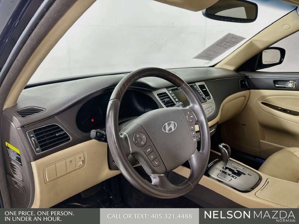 Used 2010 Hyundai Genesis 4.6 RWD image 10