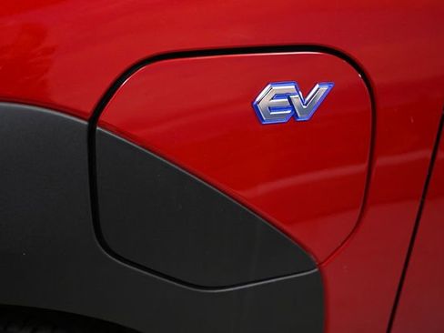 Certified 2024 Subaru Solterra Premium image 15