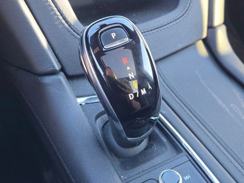 New 2025 Cadillac XT5 Premium Luxury w/ LPO, Red Accent Package AWD/4WD image 32