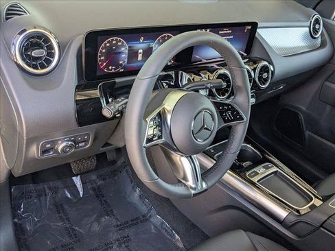 Used 2026 Mercedes-Benz GLA 250 image 3
