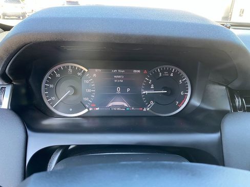 Used 2020 Land Rover Discovery Sport image 18