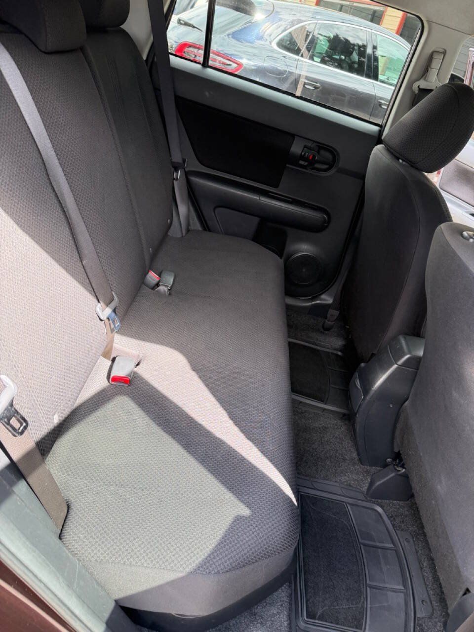 Used 2009 Scion xB FWD image 9