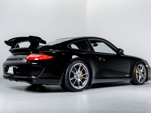 Used 2010 Porsche 911 GT3 RWD image 6