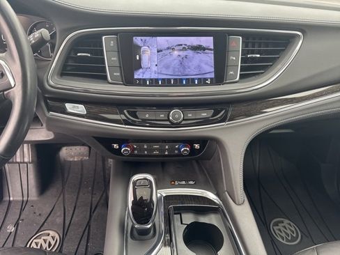 Used 2021 Buick Enclave Avenir w/ Avenir Technology Package image 16
