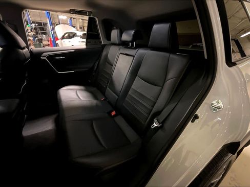 Used 2023 Toyota RAV4 Limited image 19