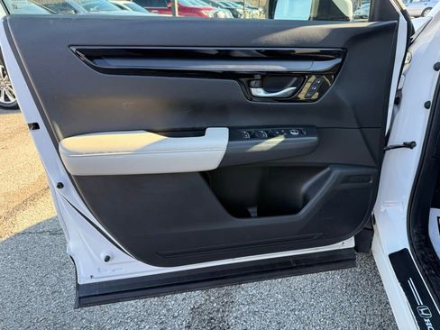 Used 2024 Honda CR-V EX-L image 17