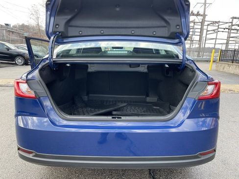 Used 2025 Toyota Camry LE w/ Convenience Package image 13