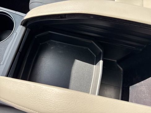 Used 2015 Toyota Highlander XLE image 21