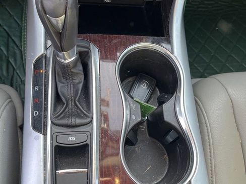 Used 2017 Acura TLX image 14