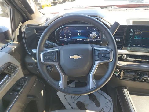 Used 2024 Chevrolet Silverado 2500 LTZ w/ LTZ Convenience Package image 30