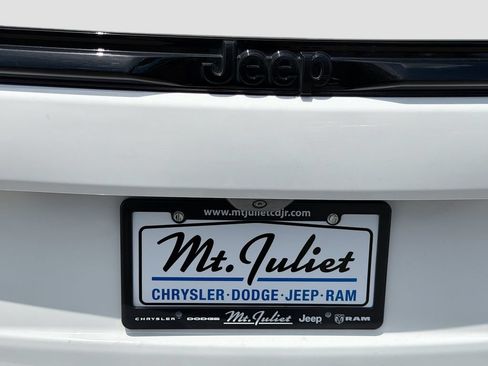 Used 2024 Jeep Grand Cherokee Altitude AWD/4WD image 12