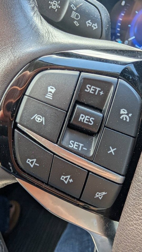 Used 2022 Ford Explorer Platinum w/ Equipment Group 601A AWD/4WD image 30