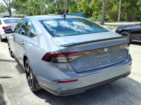 Used 2023 Honda Accord Sport image 4
