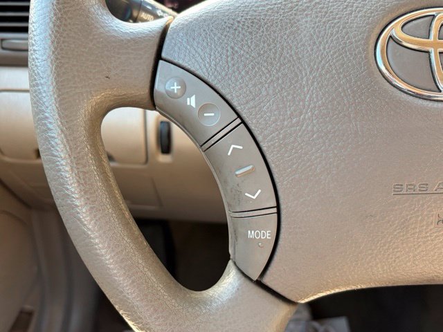 Used 2005 Toyota Camry LE FWD image 19