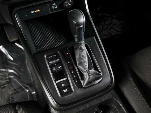 Used 2024 Honda CR-V LX image 13