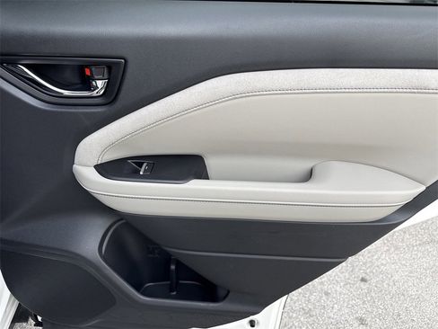 Used 2026 Subaru Forester Limited image 35