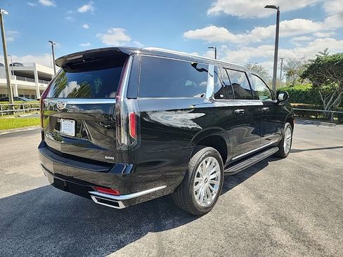 Used 2024 Cadillac Escalade ESV Premium Luxury image 8