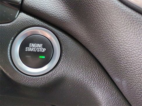 Used 2022 Chevrolet Equinox LT image 17