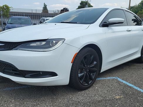 Used 2016 Chrysler 200 S w/ Navigation & Sound Group I AWD/4WD image 4