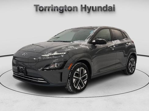 Certified 2023 Hyundai Kona SE w/ Cargo Package image 3