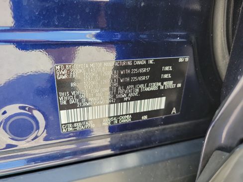 Used 2019 Toyota RAV4 XLE w/ Carpet Mat Package AWD/4WD image 33