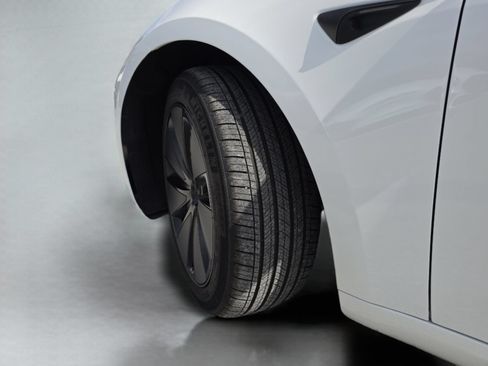 Used 2025 Tesla Model 3 RWD image 41