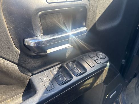 Used 2016 GMC Sierra 2500 Denali w/ Duramax Plus Package AWD/4WD image 19