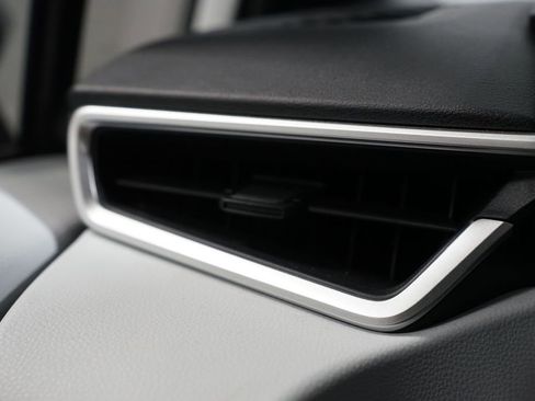 Used 2024 Toyota Corolla SE image 25