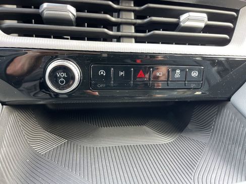 New 2026 Ford Explorer Active w/ Active Comfort Package image 10