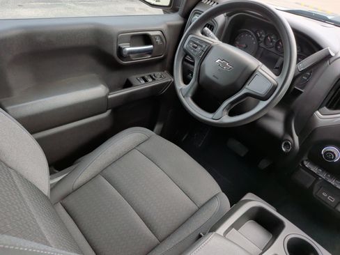 Used 2025 Chevrolet Silverado 1500 Custom Trail Boss w/ LPO, Dark Essentials Package image 34