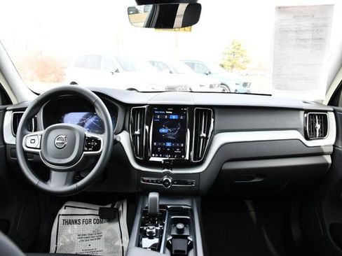 Certified 2025 Volvo XC60 B5 Plus image 17