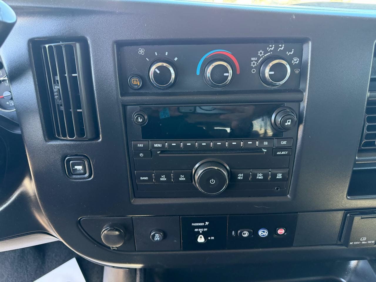 Used 2017 Chevrolet Express 3500 LT w/ LT Preferred Equipment Group RWD image 17