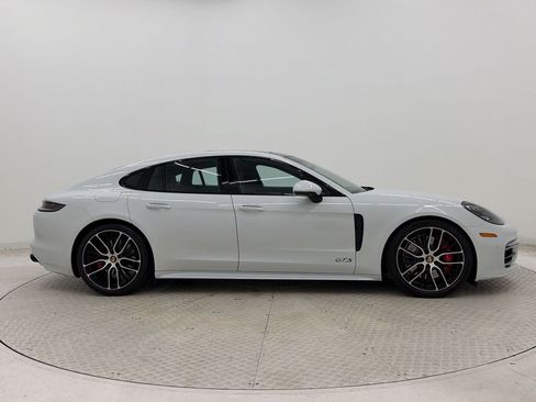 Used 2022 Porsche Panamera GTS AWD/4WD image 8