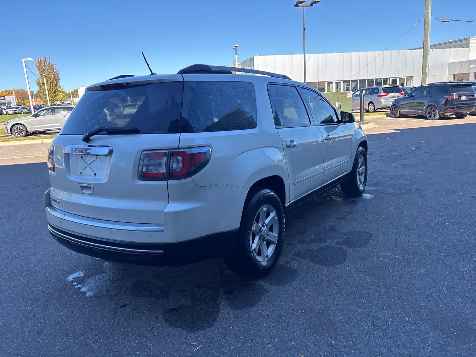 Used 2014 GMC Acadia SLE FWD image 4