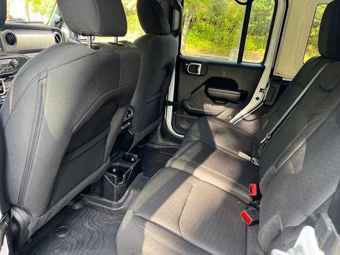 Used 2020 Jeep Wrangler Unlimited Sport image 36