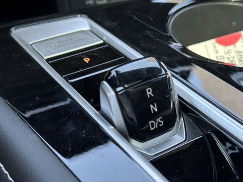 Used 2024 Volkswagen Atlas Cross Sport SEL Premium R-Line image 74