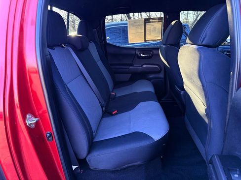 Used 2021 Toyota Tacoma TRD Off-Road image 35