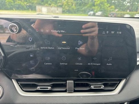 Used 2026 Chevrolet Equinox LT w/ Convenience Package II FWD image 9