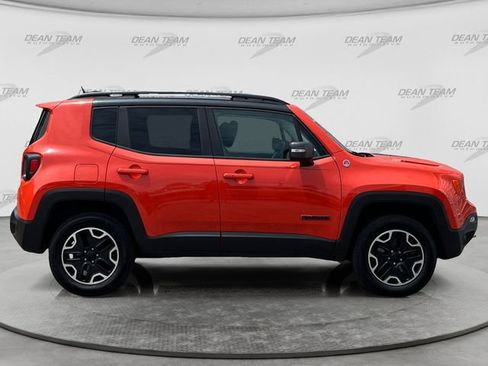 Used 2016 Jeep Renegade Trailhawk w/ Cold Weather Group AWD/4WD image 9