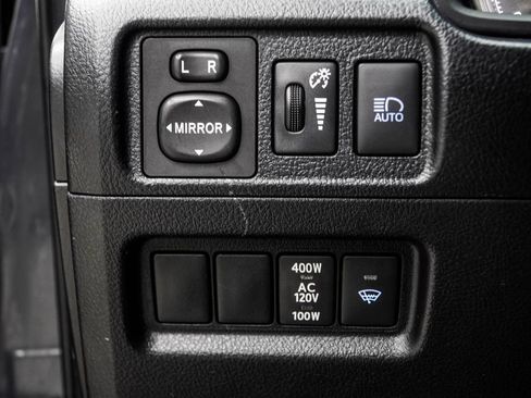 Used 2024 Toyota 4Runner TRD Off-Road Premium AWD/4WD image 42