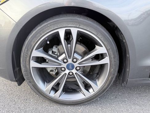 Used 2020 Ford Fusion Titanium image 33