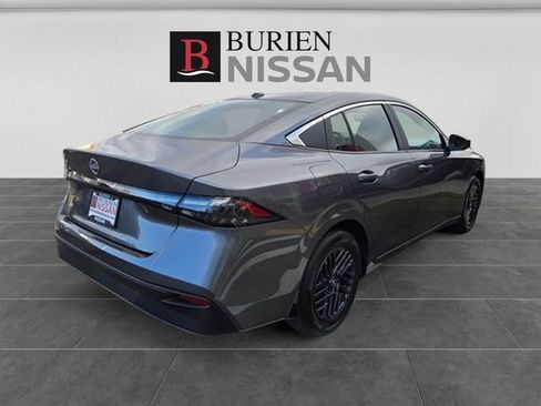 New 2026 Nissan Sentra SV w/ SV Convenience Package FWD image 6