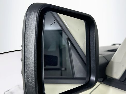 Used 2025 Ford Bronco Outer Banks w/ Sasquatch Package image 16