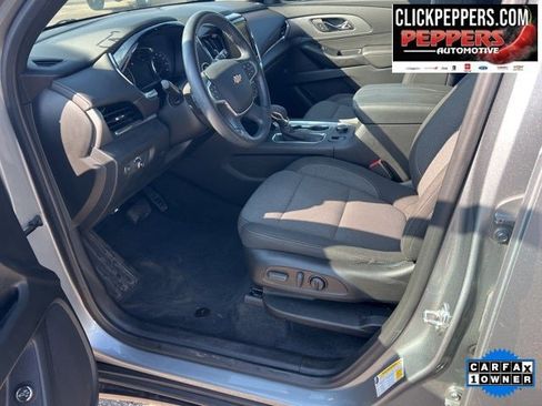 Used 2023 Chevrolet Traverse LT image 11