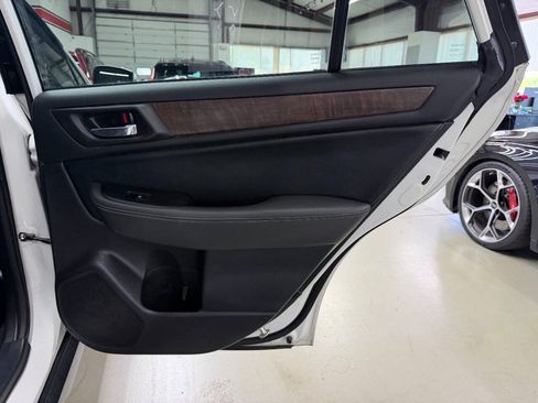 Used 2016 Subaru Outback 2.5i Limited AWD/4WD image 15