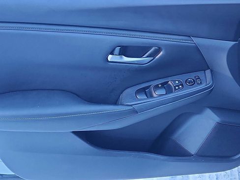 Used 2023 Nissan Sentra SV image 12